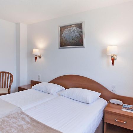 Le Neptune & Spa Propriano  Luaran gambar